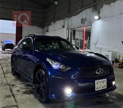 Infiniti QX70